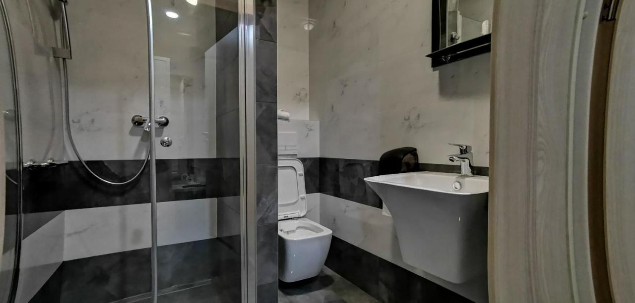 Hotel Sevilla Gold Leczeszyce エクステリア 写真